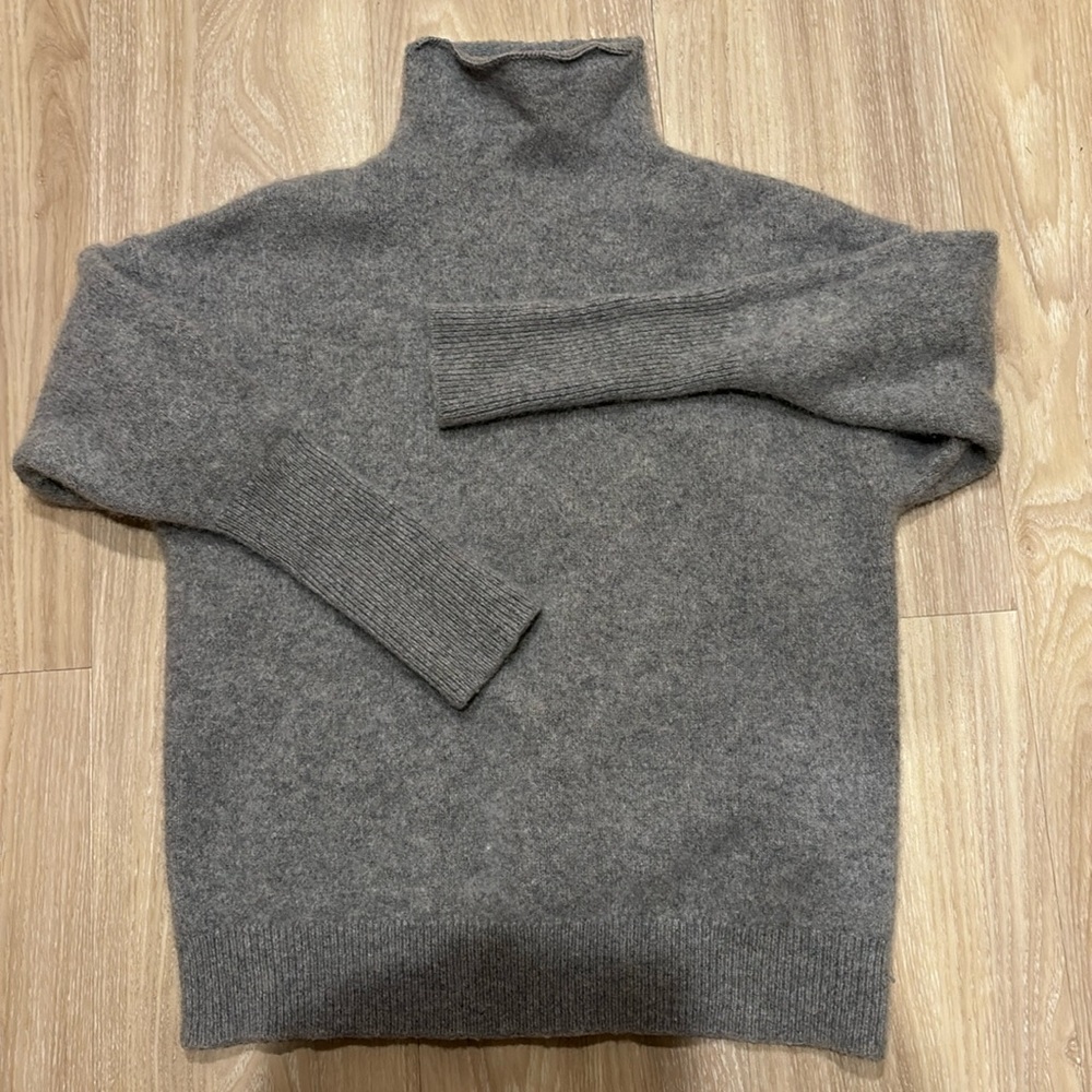 The group by babaton cashmere sweater
